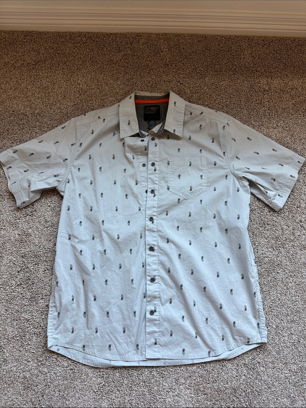 Men’s 5.11 tactical snap button shirt
